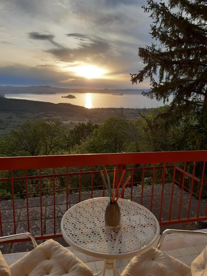 蒙蒂菲阿斯科尼 湖景丽城旅馆酒店 外观 照片