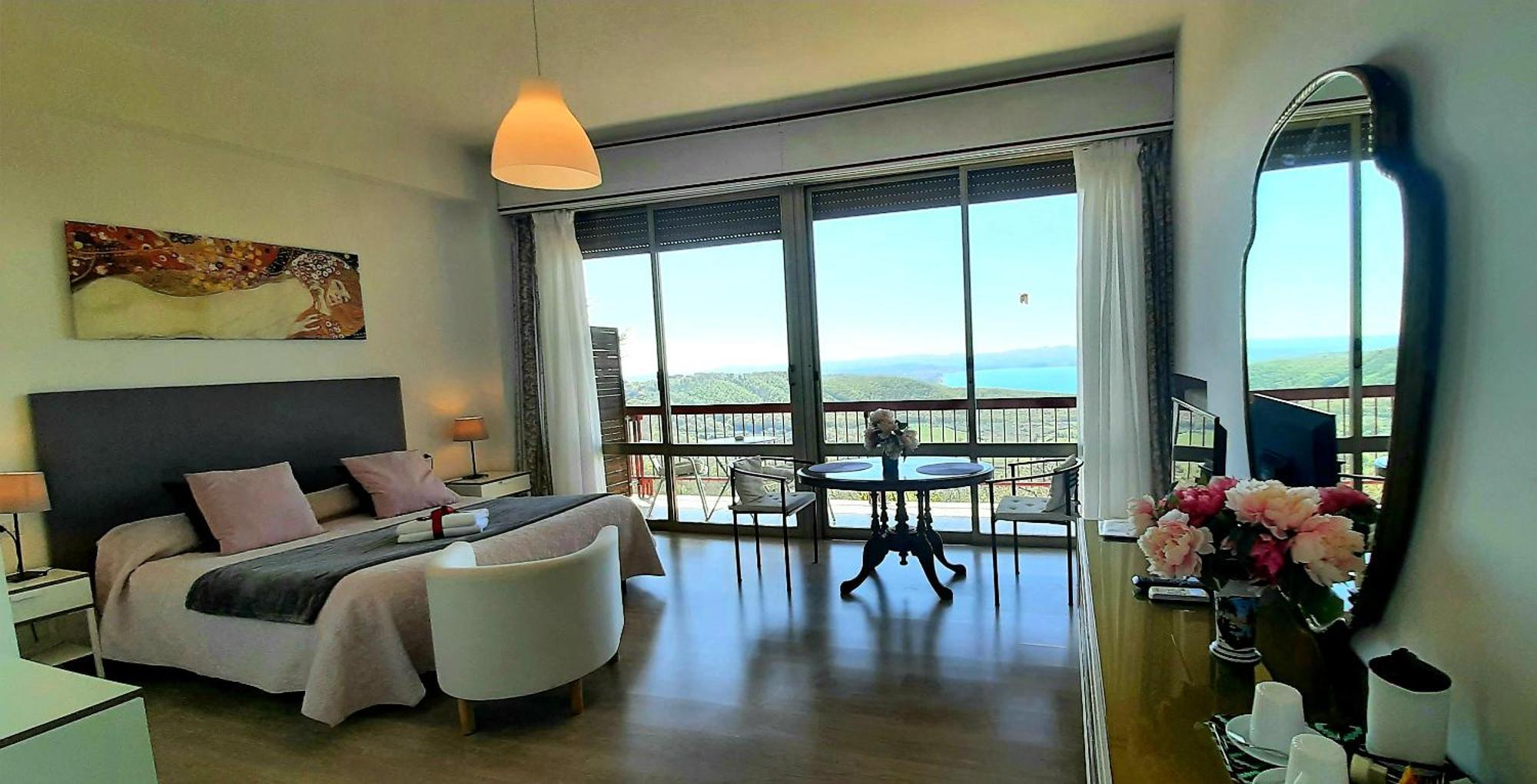 蒙蒂菲阿斯科尼 湖景丽城旅馆酒店 客房 照片